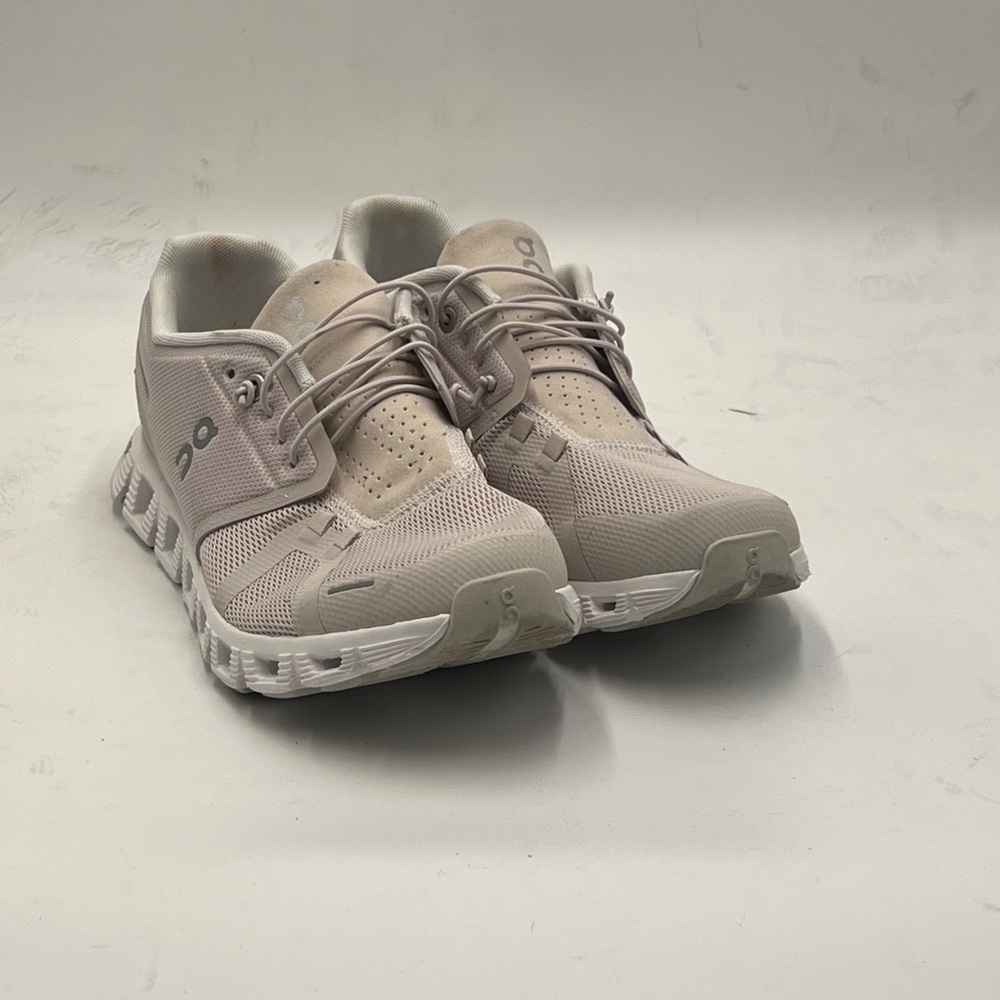 On Running Woman’s Beige Running Shoes - Picture 2 of 7
